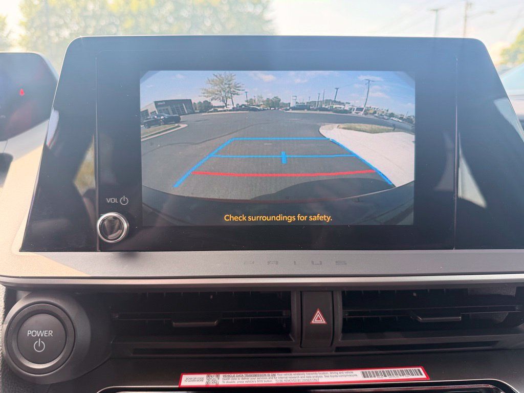 Used 2026 Toyota Prius LE FWD image 17