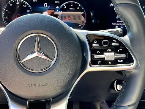 Used 2023 Mercedes-Benz GLA 250 4MATIC image 21