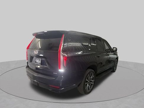 Used 2021 Cadillac Escalade Sport w/ LPO, Illumination Package RWD image 5