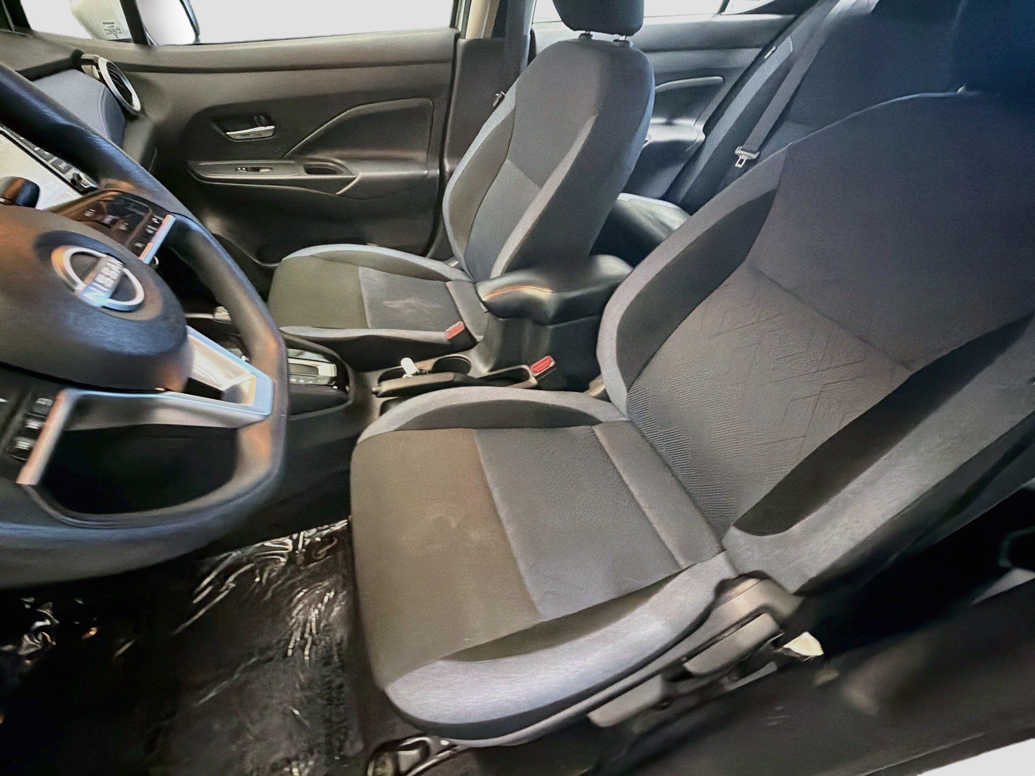 Used 2024 Nissan Versa SV FWD image 11