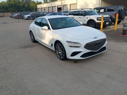 Used 2025 Genesis G70 2.5T RWD image 5