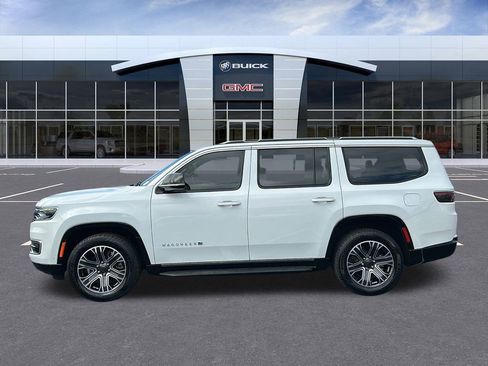 Used 2023 Jeep Wagoneer 2WD w/ Premium Group I image 2