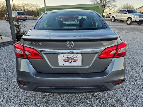 Used 2019 Nissan Sentra S w/ Appearance Package image 7