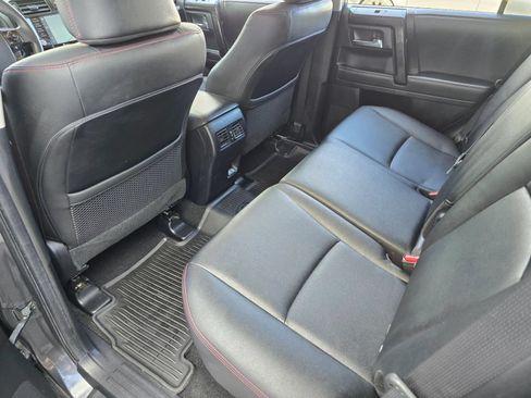 Used 2020 Toyota 4Runner TRD Off-Road Premium AWD/4WD image 28