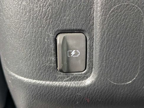 Used 2020 Nissan Armada SL w/ Premium Package RWD image 17