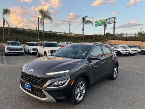 Certified 2023 Hyundai Kona SEL FWD image 4