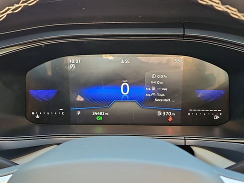 Certified 2023 Volkswagen Taos SE w/ Panoramic Sunroof Package image 18