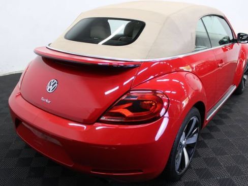 Used 2013 Volkswagen Beetle 2.0T FWD image 27