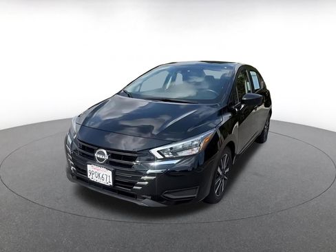 Used 2025 Nissan Versa SV FWD image 7
