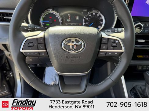 Certified 2025 Toyota Highlander XLE AWD/4WD image 25