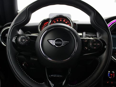 Used 2019 MINI Cooper S image 24