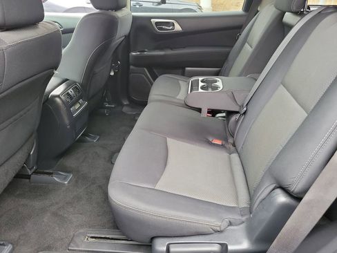 Used 2017 Nissan Pathfinder S FWD image 12