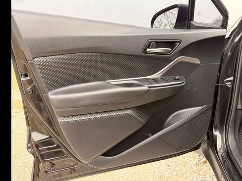 Used 2021 Toyota C-HR LE image 12