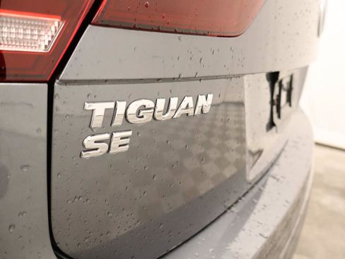 Used 2021 Volkswagen Tiguan SE R-Line FWD image 7