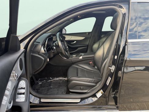 Used 2021 Mercedes-Benz C 300 Sedan image 10