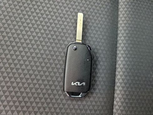 Used 2022 Kia Soul LX FWD image 32