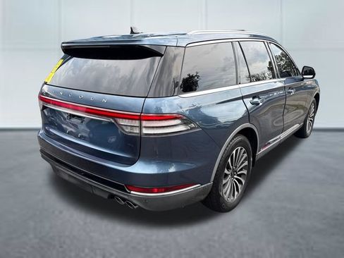 Used 2020 Lincoln Aviator Reserve w/ Elements Package Plus AWD/4WD image 3