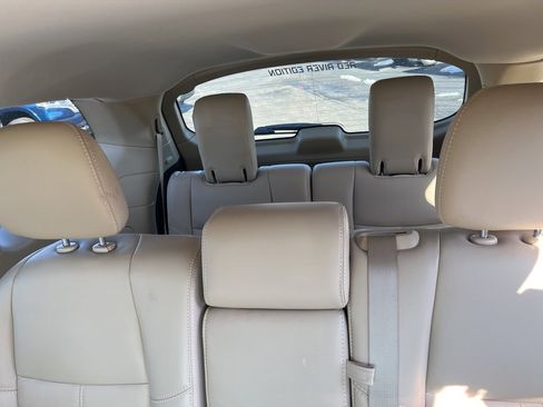 Used 2019 Nissan Pathfinder SL image 14