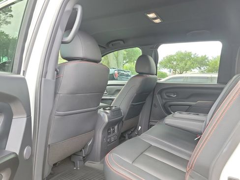 Used 2023 Nissan Titan PRO-4X w/ Pro-4x Convenience Package AWD/4WD image 12