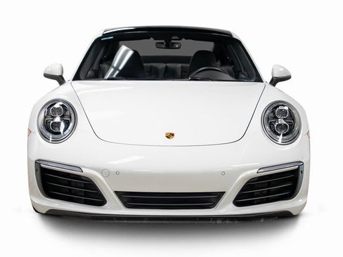 Used 2019 Porsche 911 Carrera 4S image 2