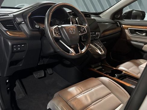 Used 2020 Honda CR-V Touring image 11