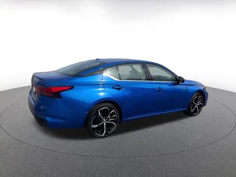 Used 2025 Nissan Altima 2.5 SR image 15