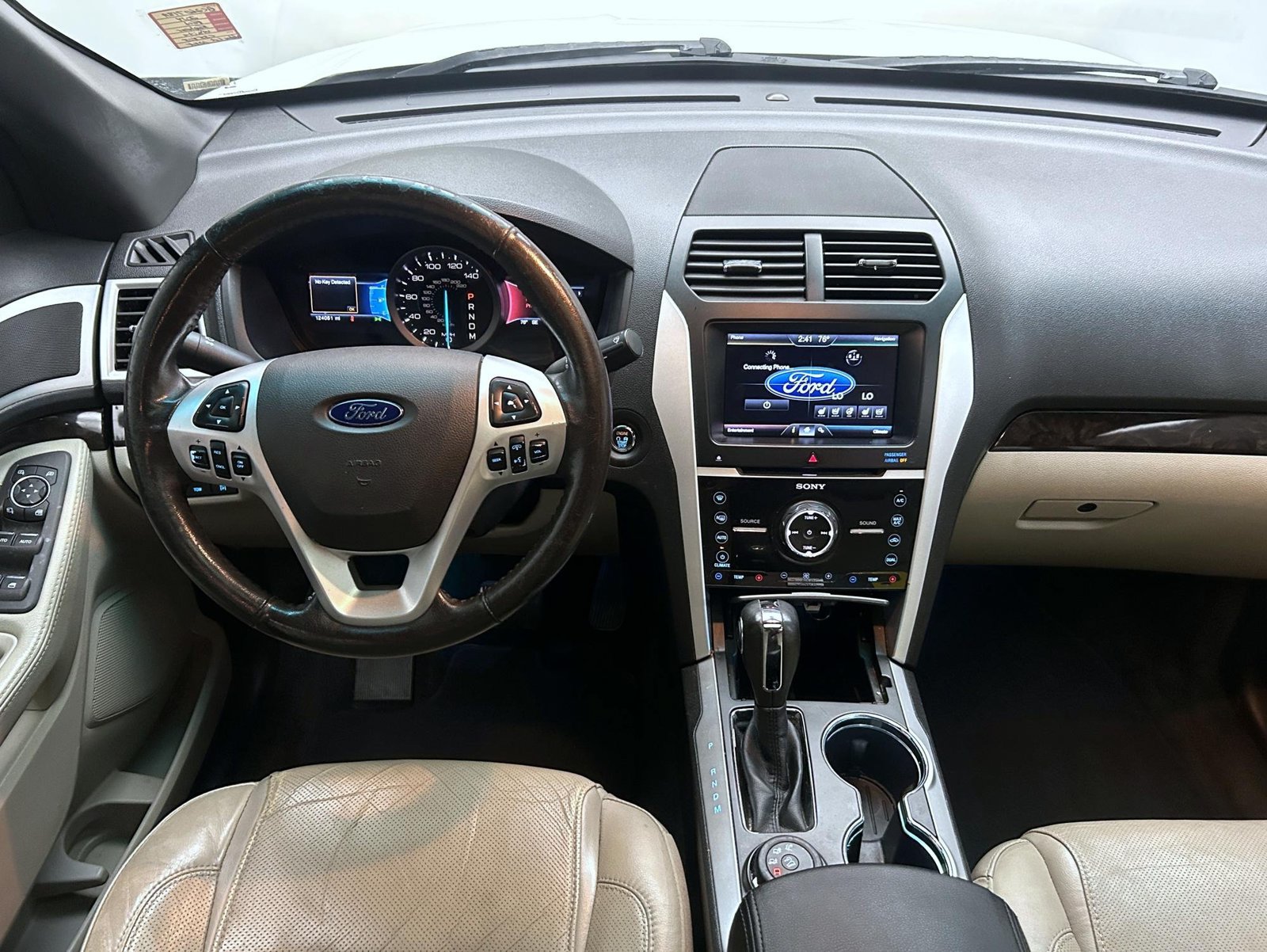 Used 2014 Ford Explorer Limited w/ Equipment Group 302A AWD/4WD image 13