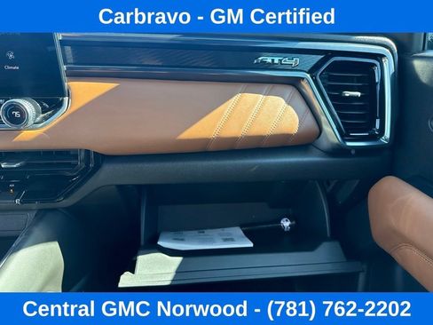 Used 2023 GMC Canyon AT4 w/ AT4 Premium Package AWD/4WD image 19