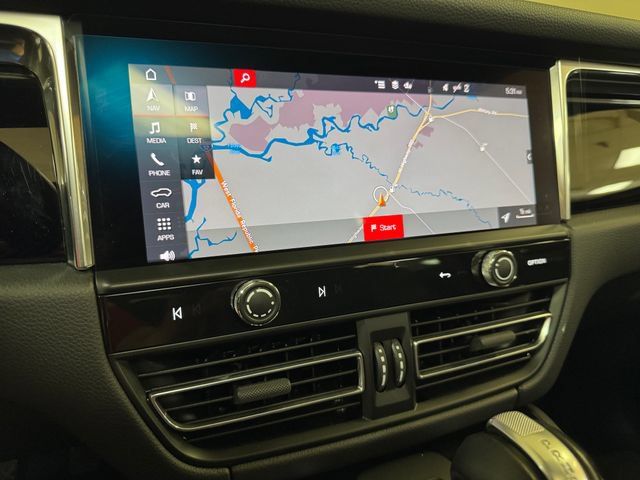 Used 2025 Porsche Macan AWD/4WD image 14