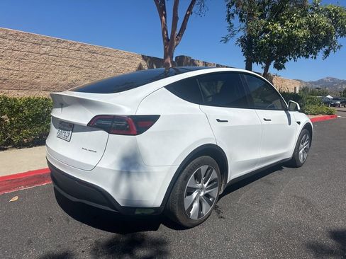 Used 2023 Tesla Model Y Long Range image 5