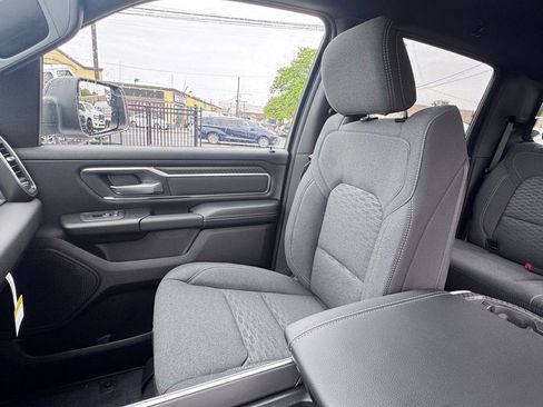 New 2026 RAM 1500 4x4 Crew Cab image 15