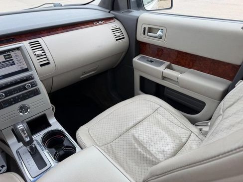 Used 2012 Ford Flex Limited w/ Equipment Group Order Code FWD image 21