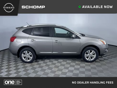 Used 2013 Nissan Rogue SV image 1