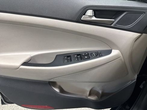 Used 2018 Hyundai Tucson Sport image 20
