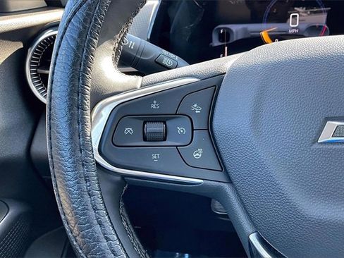 Used 2026 Chevrolet Trax ACTIV w/ Sunroof Package image 11