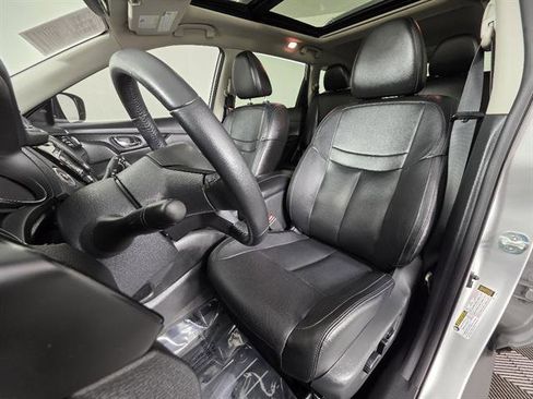 Used 2018 Nissan Rogue SL w/ Premium Package FWD image 26