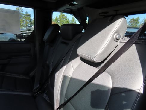 New 2025 Ford Bronco Big Bend w/ Black Diamond Package image 18