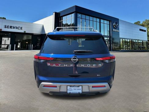 Used 2022 Nissan Pathfinder SL w/ Cargo Package FWD image 5