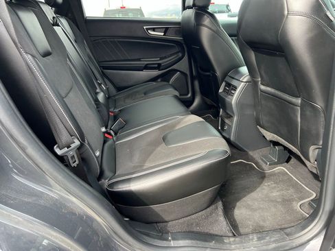 Used 2021 Ford Edge ST image 20