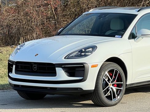 New 2026 Porsche Macan S image 10