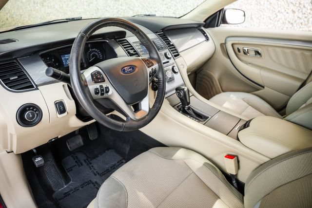Used 2017 Ford Taurus SEL FWD image 2