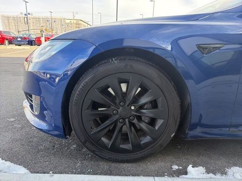 Used 2017 Tesla Model S 75 image 4