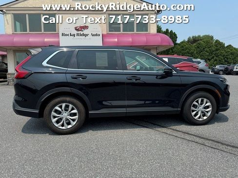 Used 2025 Honda CR-V LX image 8