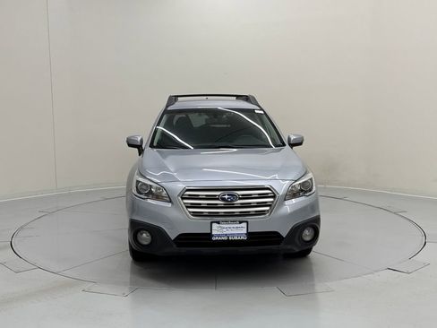 Used 2017 Subaru Outback 2.5i Premium image 8