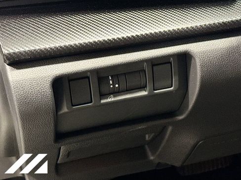 Used 2024 Subaru Crosstrek 2.0i Premium image 10