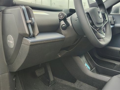 New 2026 Volvo EX30 Plus image 9