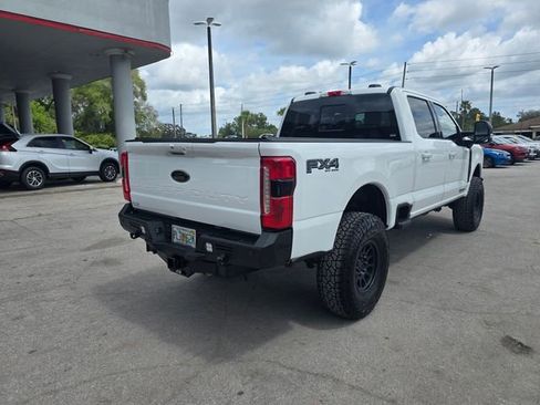 Used 2025 Ford F250 Lariat w/ Black Appearance Package image 12