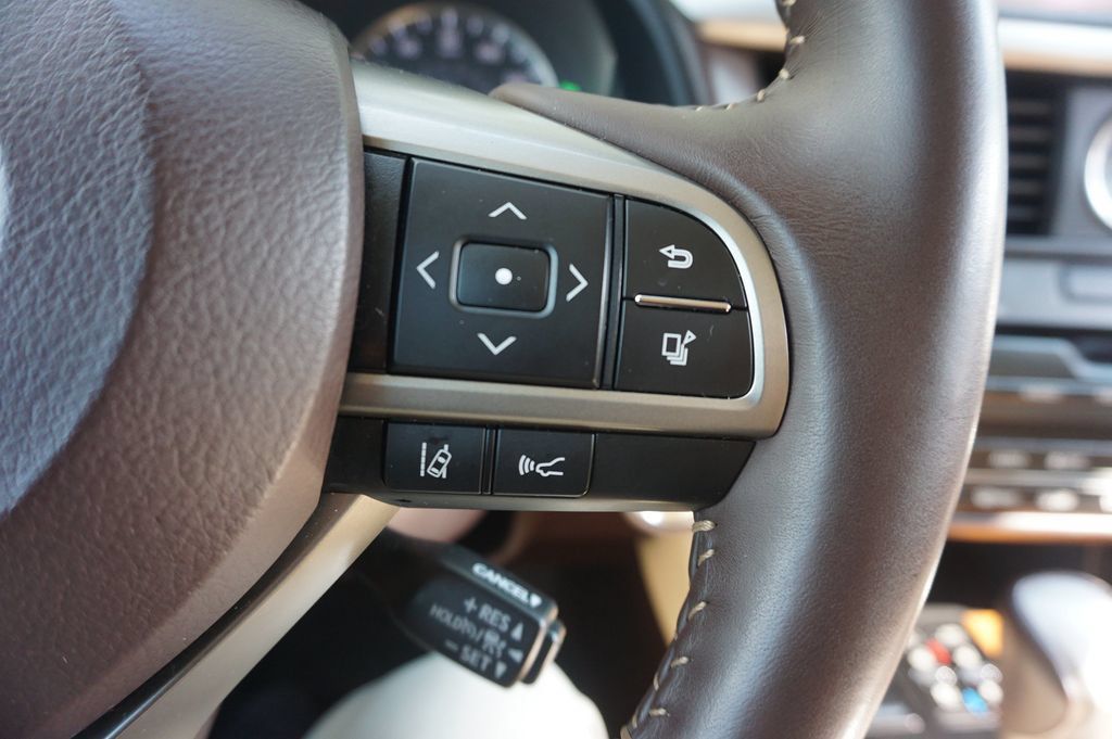 Used 2017 Lexus RX 350 FWD w/ Premium Package image 8