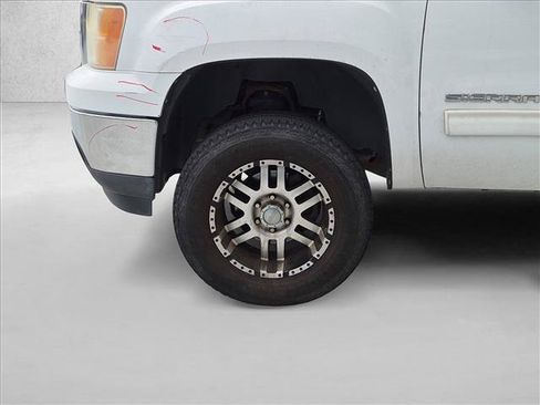 Used 2011 GMC Sierra 1500 SLT w/ SLT Convenience Package AWD/4WD image 14