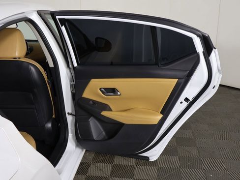 Used 2023 Nissan Sentra SV w/ SV Premium Package image 22